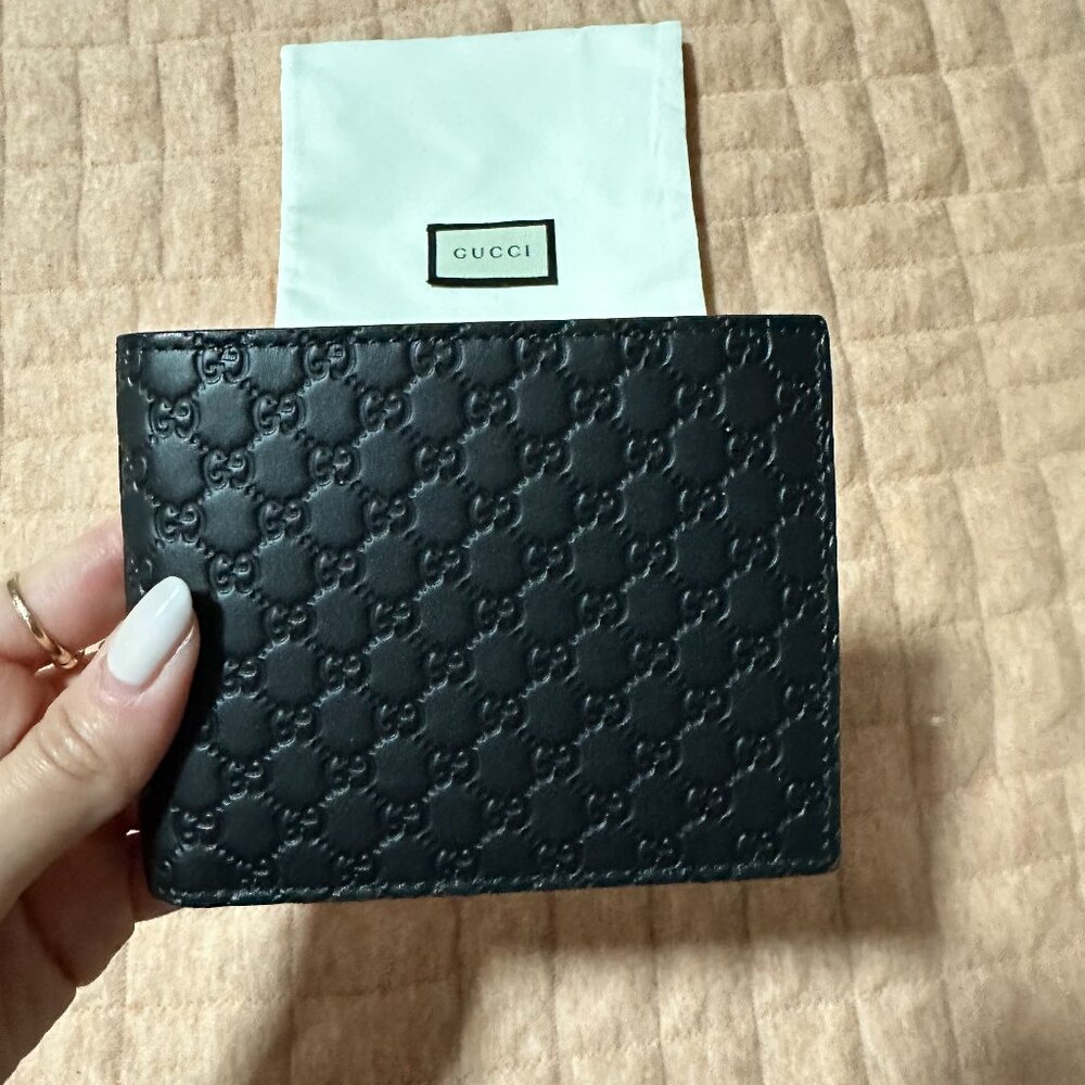 GUCCI GG Embossed Men's Leather Wallet - Black - NEW